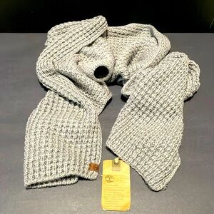 TIMBERLAND CABLE KNIT SCARF